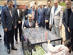 V METROWAY AVM�DE, D�NYA OT�ZM FARKINDALIK G�NܒNE �ZEL ANLAMLI ETK�NL�K